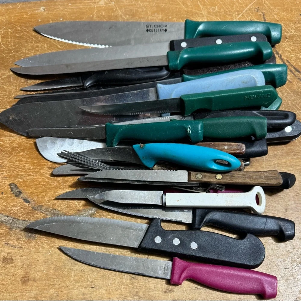 Assorted Kitchen Knives Lot